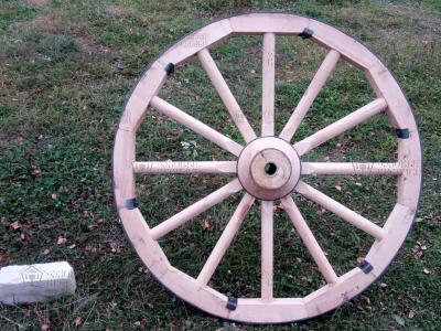 Деревянное колесо большое D=110 см